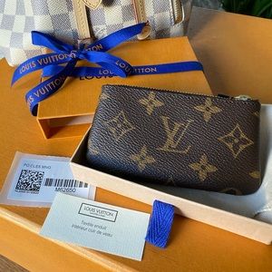 SOLD ♥️ Louis Vuitton Monogram Keypouch